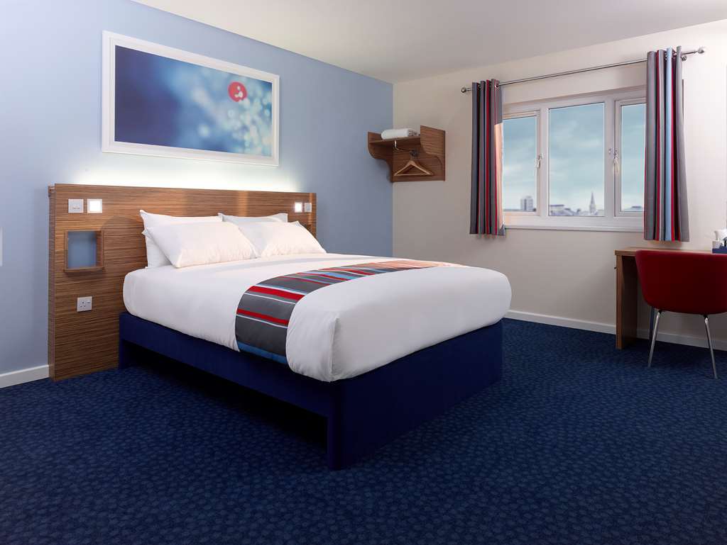 Travelodge Bedford Goldington Road Szoba fotó