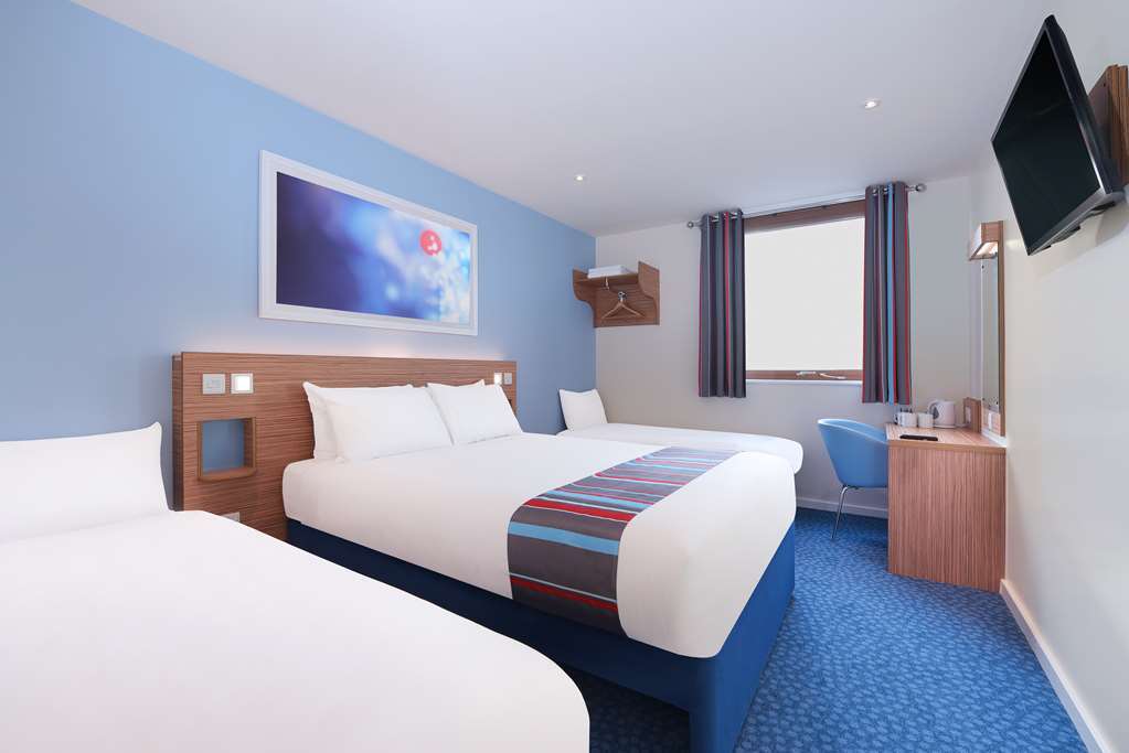 Travelodge Bedford Goldington Road Szoba fotó