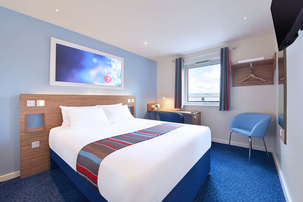 Travelodge Bedford Goldington Road Szoba fotó